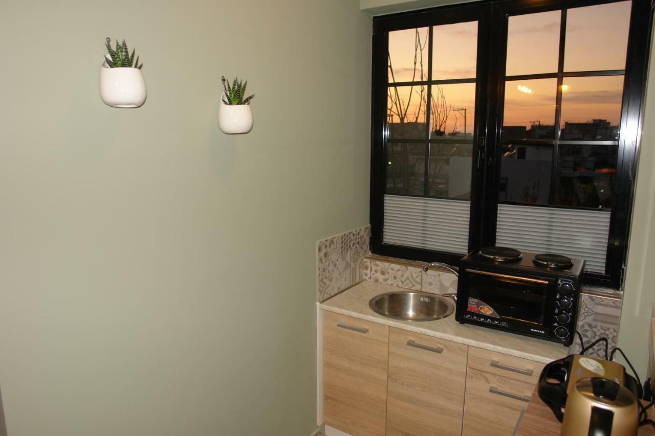 "Green Apartment" Close To Port & Center - Parking 帕特雷 外观 照片